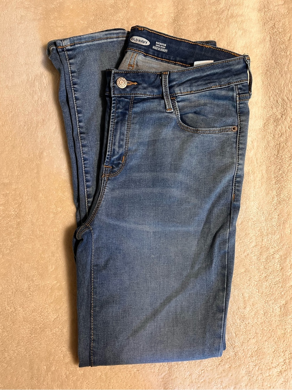 Old Navy Rockstar Super Skinny Built-In Sculpt Denim